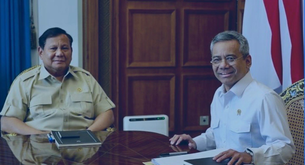 Presiden Prabowo Subianto menerima Menteri Keuangan Suahasil Nazara di Istana Merdeka, Jakarta, pada Selasa, 22 September 2026. Foto: BPMI Setpres/Rusman